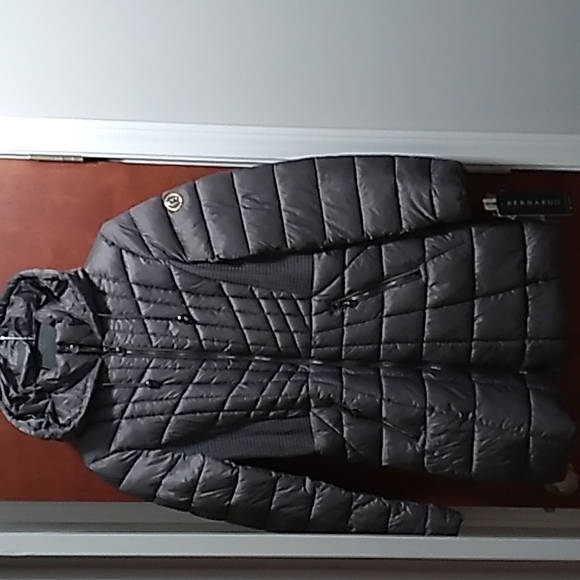 Bernardo XS Packable Hooded fill Coat with Bib - Picture 1 of 16